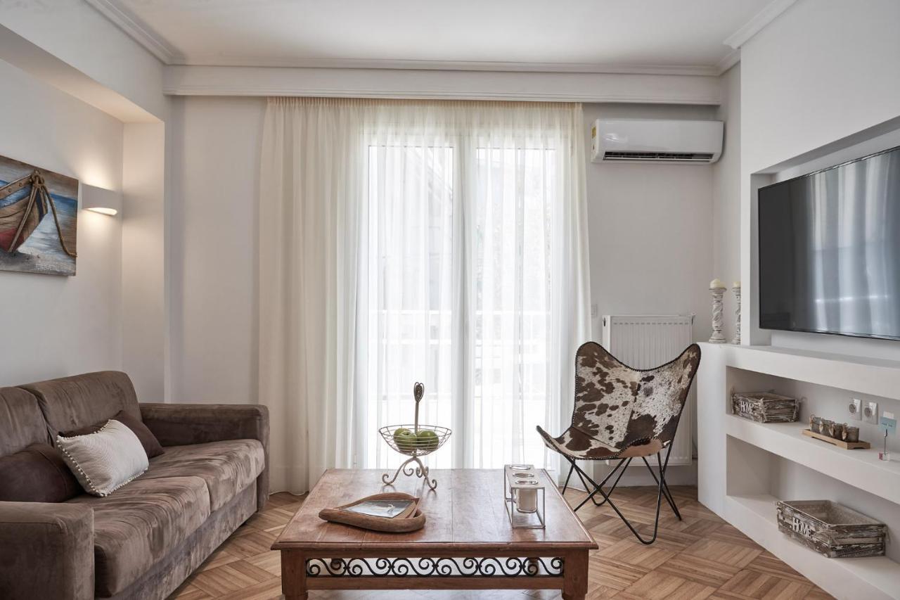 Marvelous N Bright Apt Next To Megaro Mousikis Atenas Exterior foto